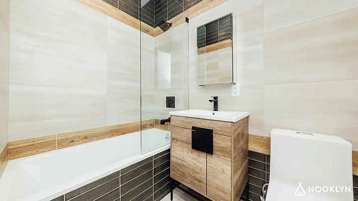 Rented by Nooklyn NYC LLC | media 32