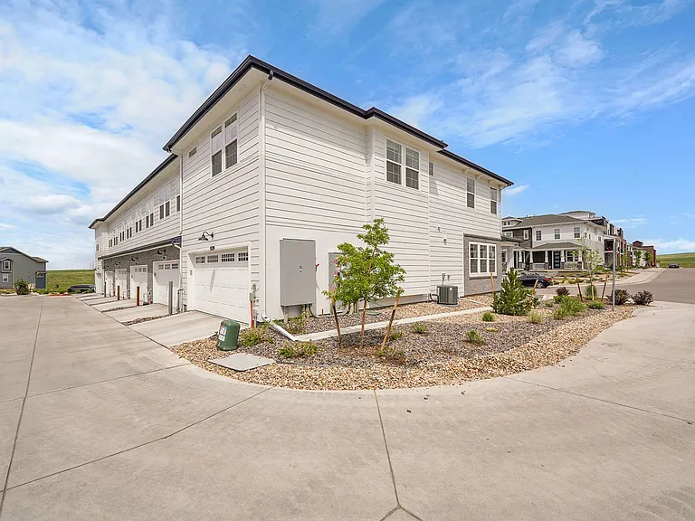 9719 Browns Peak Cir — Photo 28