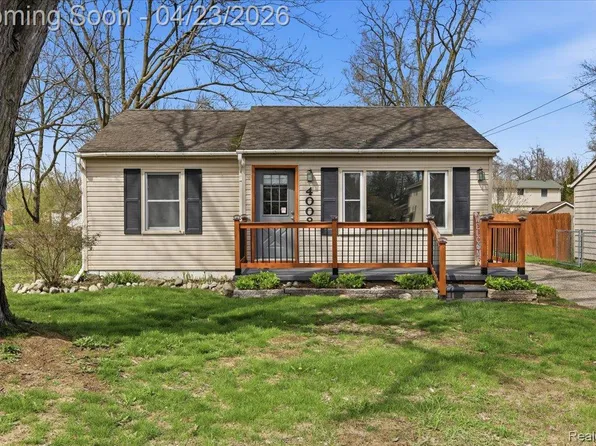 4008 Woodmere Dr, Waterford, MI 48329