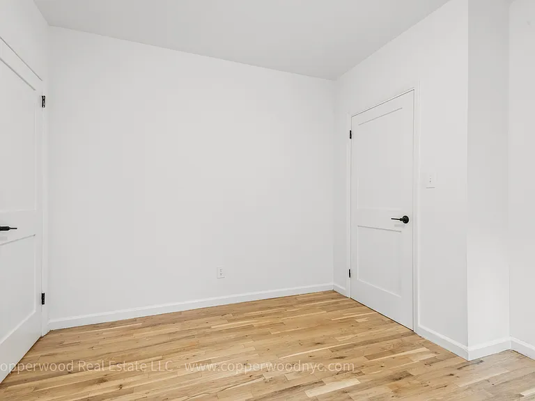 402 E 78th St #33 — Photo 9