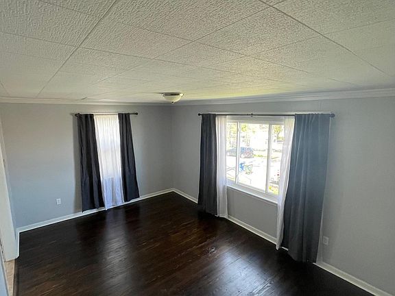 3rd image of 6118 Eveline St