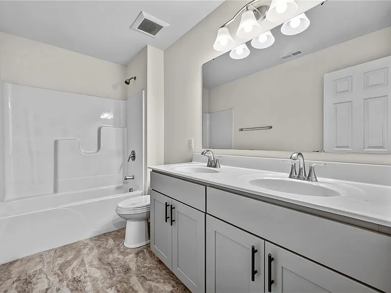 269 Lily Ridge Dr N — Photo 31