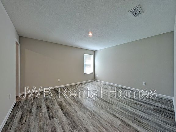 5th image of 2058 Frank East Ave