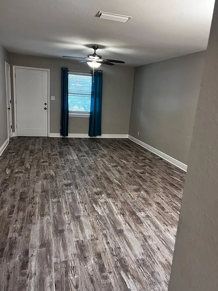 2 bed, 1000 sqft, $1,500 — Photo 3