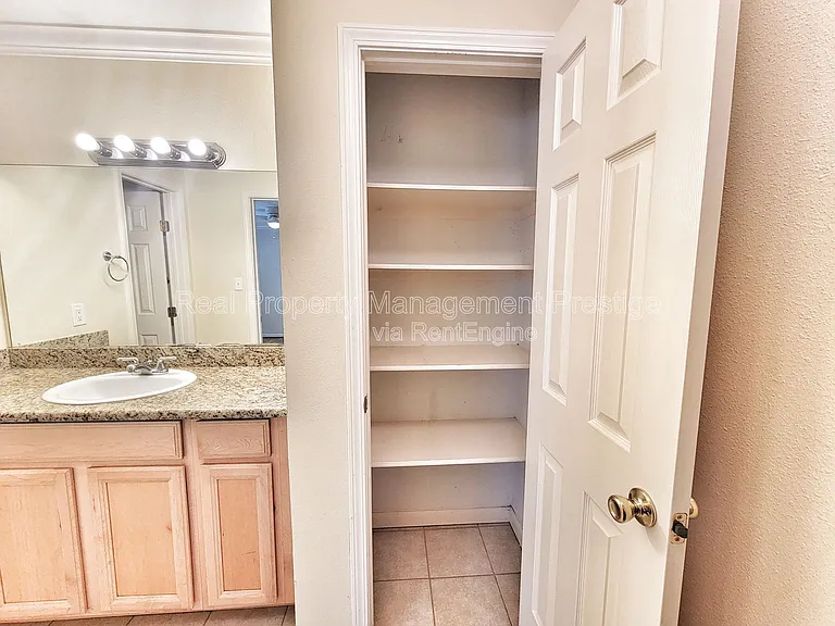 1523 Heights Blvd #13 — Photo 2