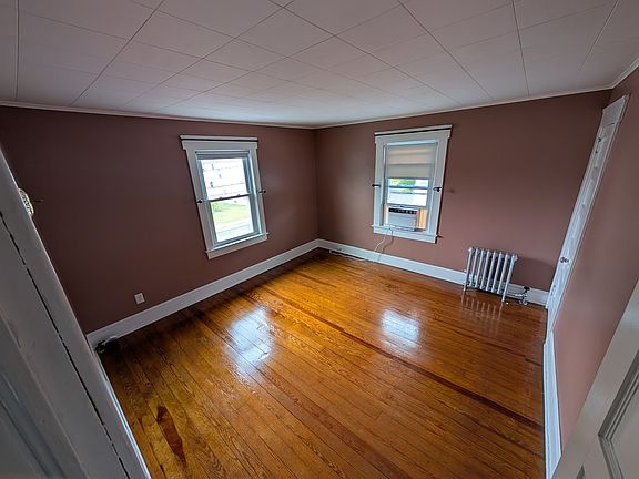 2nd image of 14 Elmer St