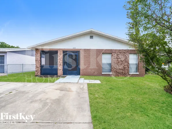 2224 E Hanna Ave, Tampa, FL 33610