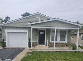 11 Selkirk Avenue, Toms River, NJ 08757
