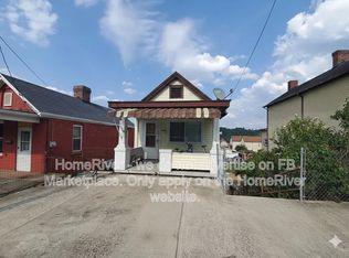 1204 Lower Meadow Ave, Charleroi, PA 15022