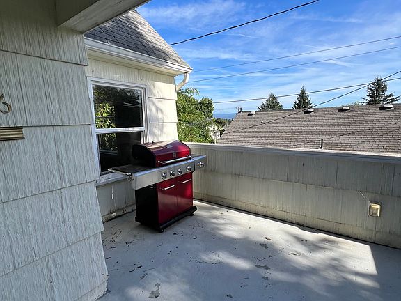Front Porch with view of Mt. Hood