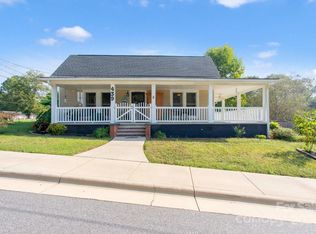 439 N Academy St, Mooresville, NC 28115
