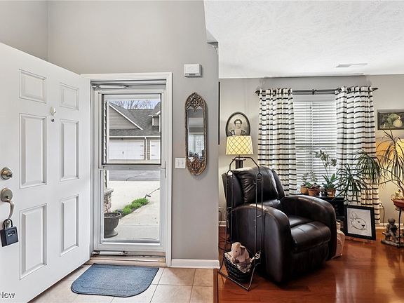 3rd image of 6521 Bayside Dr