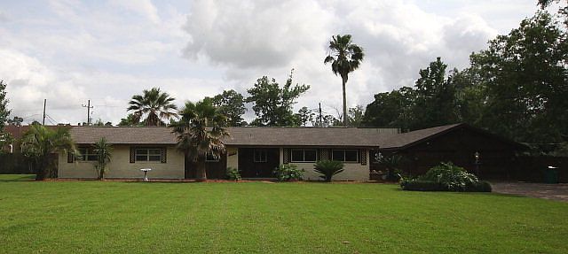 1st image of 13535 Wayside Dr