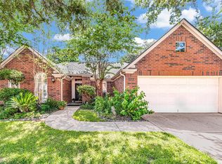 2317 Lord Nelson Dr, Seabrook, TX 77586
