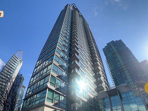 2nd image of 1328 W Pender St #2701