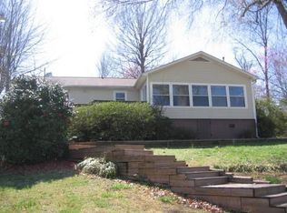 1355 Pineland Shores Cir, Cross Hill, SC 29332