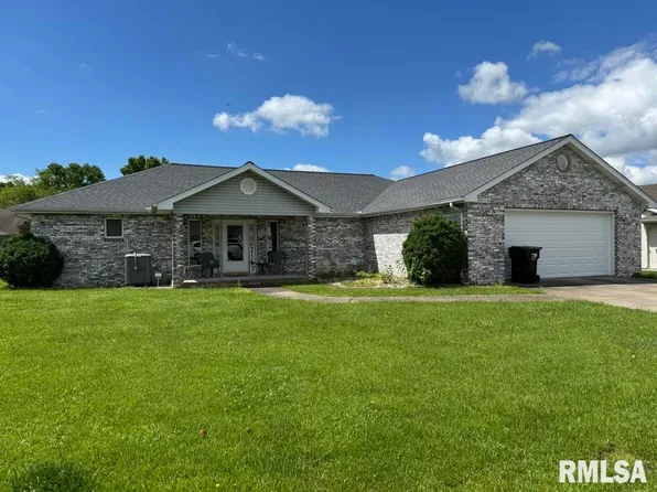 2207 Darren Dr, Marion, IL 62959