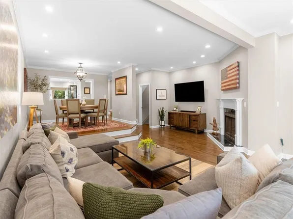 9 Alston Pl NE, Atlanta, GA 30324