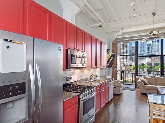 5th image of 1601 S Michigan Ave APT 402