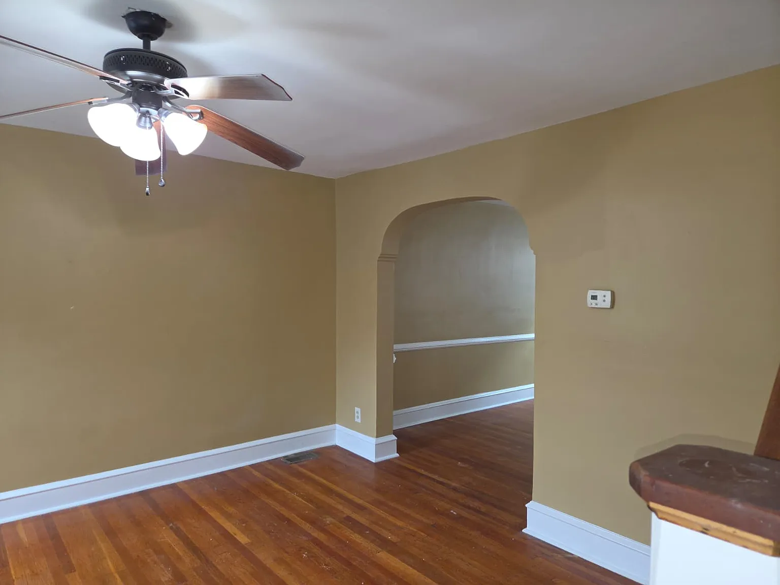3 bed, 1024 sqft, $1,800 — Photo 2