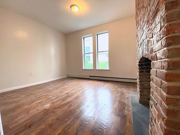 5th image of 14 Woodbine St #2AA