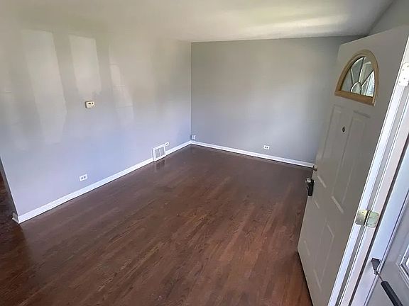 2nd image of 3643 W 85th Pl