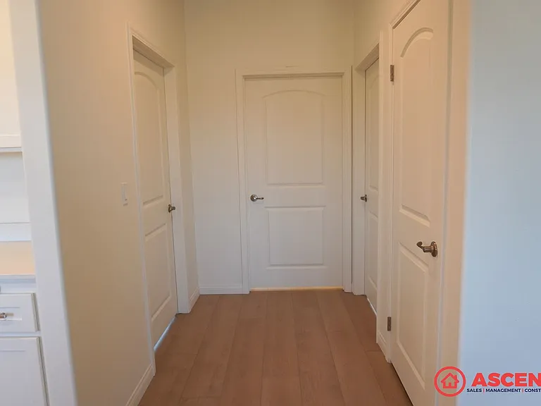 420 20th Ave — Photo 5