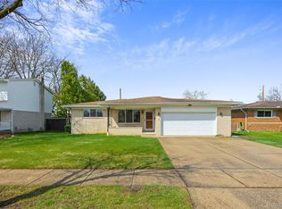 36825 Eton Ct, Sterling Heights, MI 48310