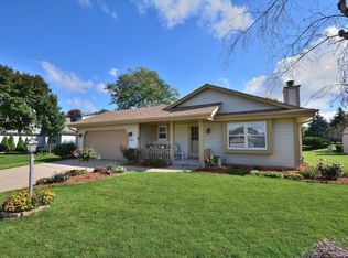 W163N10480 Ridgeview Ln, Germantown, WI 53022