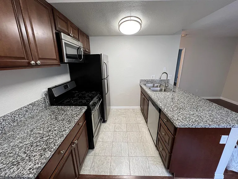 4326 Oregon St #2 — Photo 4