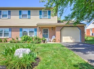 222 Miller Rd, Akron, PA 17501
