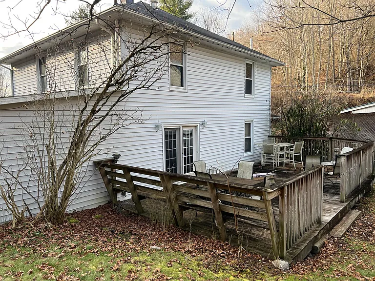328 Jones St — Photo 10
