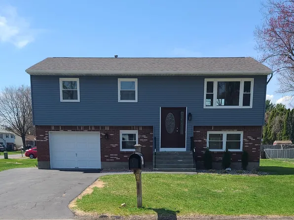 11 Village Park Drive, Colonie, NY 12205