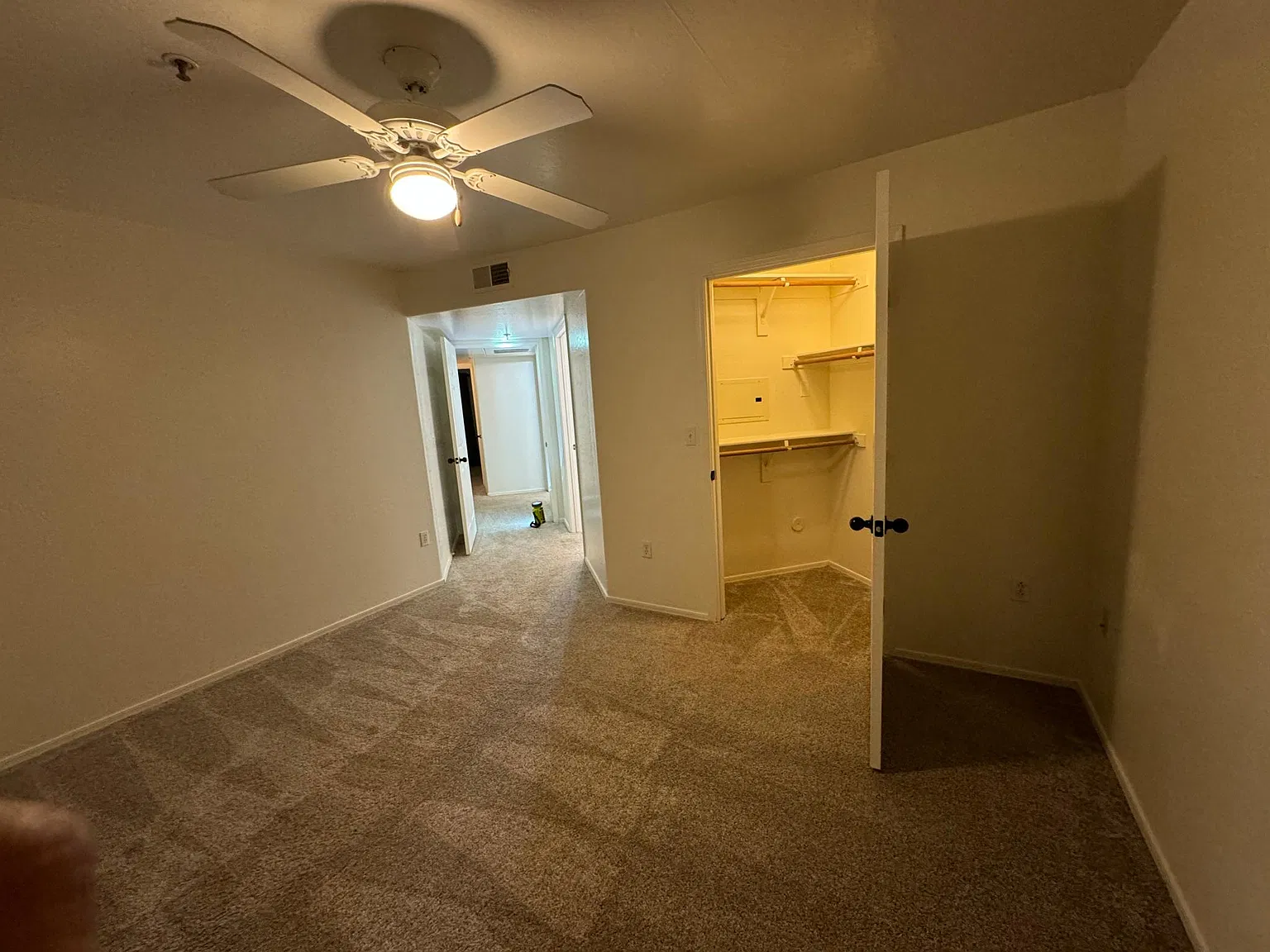 1287 N Alma School Rd — Photo 3