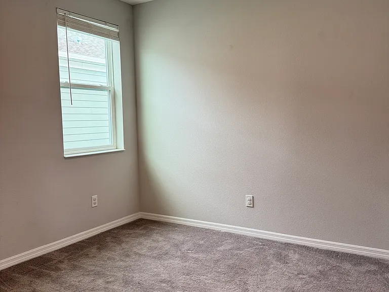 730 Rivington Ave — Photo 16