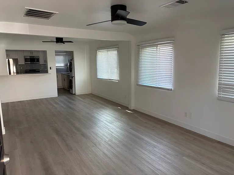 2519 Columbia Street — Photo 30