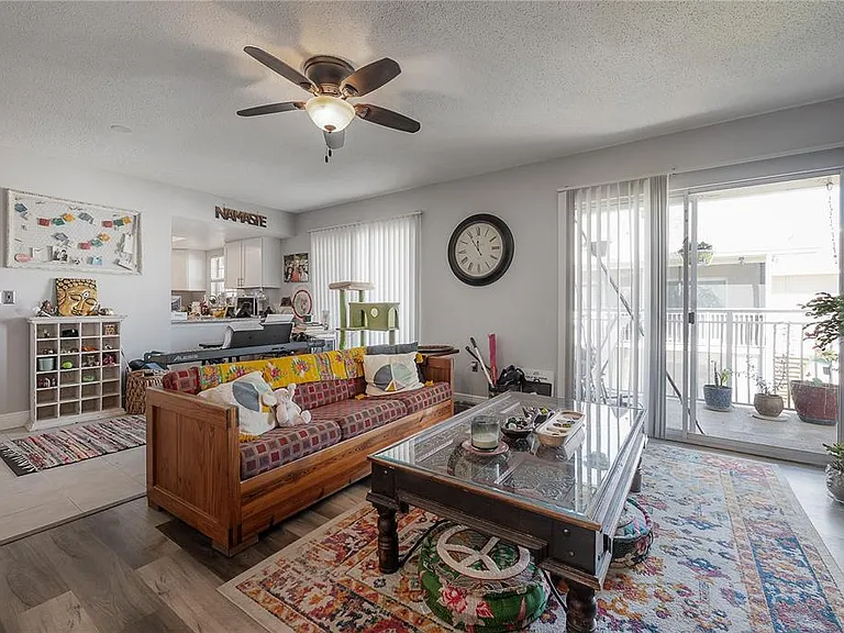 8812 Bay Pointe Dr #D202 — Photo 9