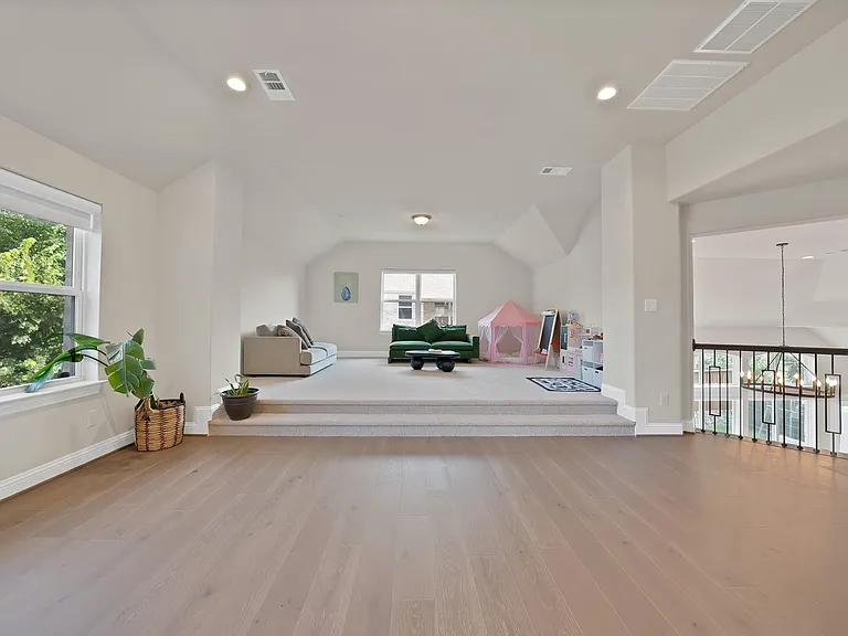 1616 Colonnade Ct — Photo 17
