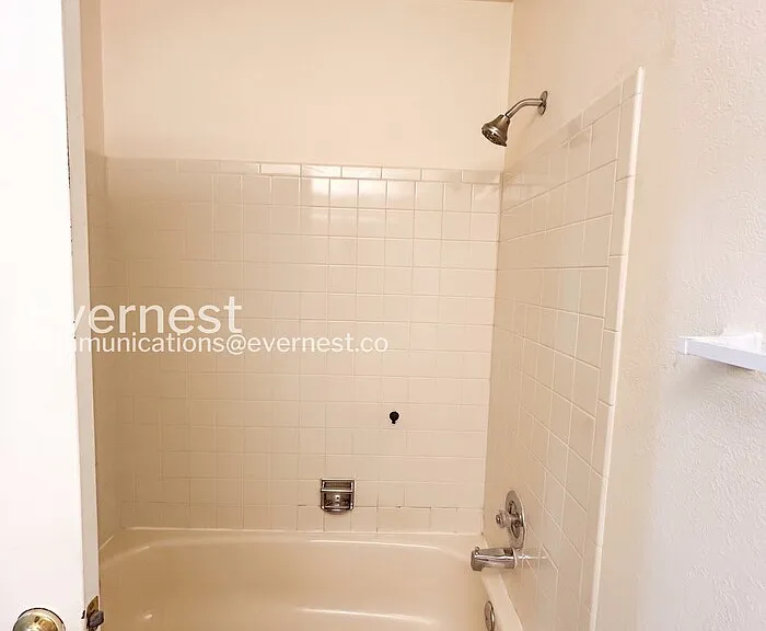 2702 Dickens Dr — Photo 16
