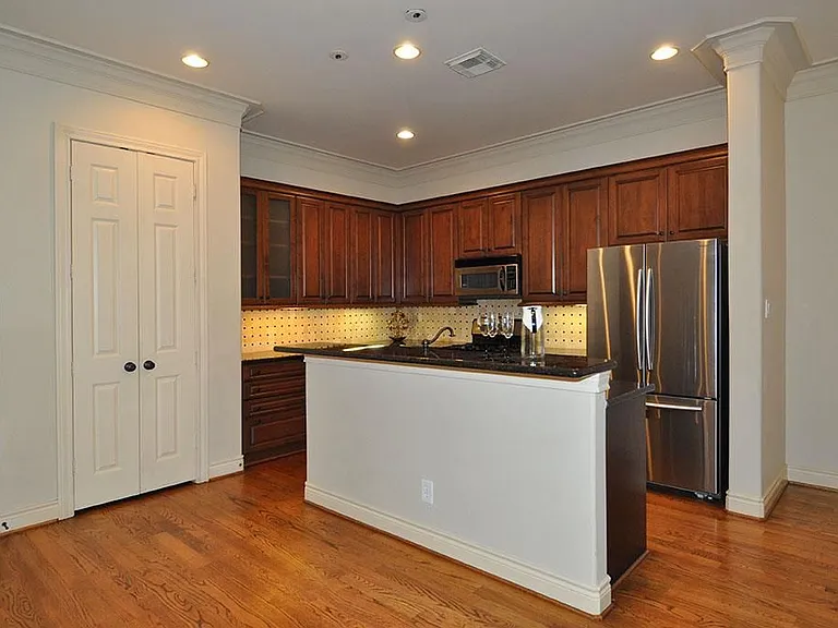 1412 Alabama St — Photo 7