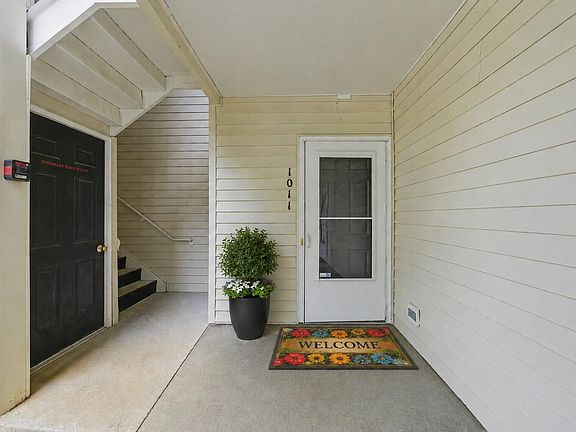 2nd image of 1011 Bergman Dr