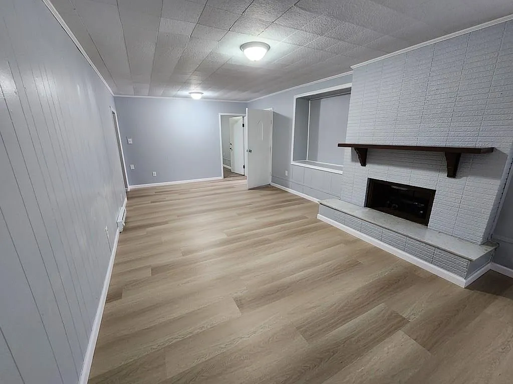 2 bed, 1.5 bath, 1000 sqft, $900 — Photo 3