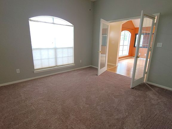 2801 Wisteria 2 office (3)_04232024