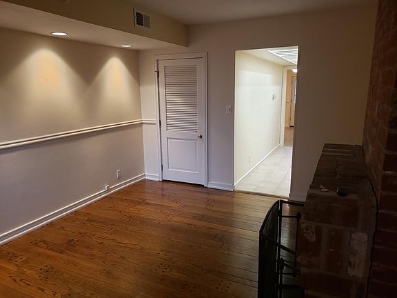 3rd image of 1232A Louden St