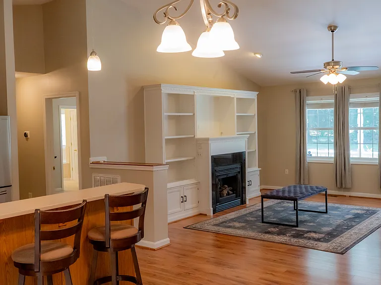 8401 Kennedy Dr — Photo 75