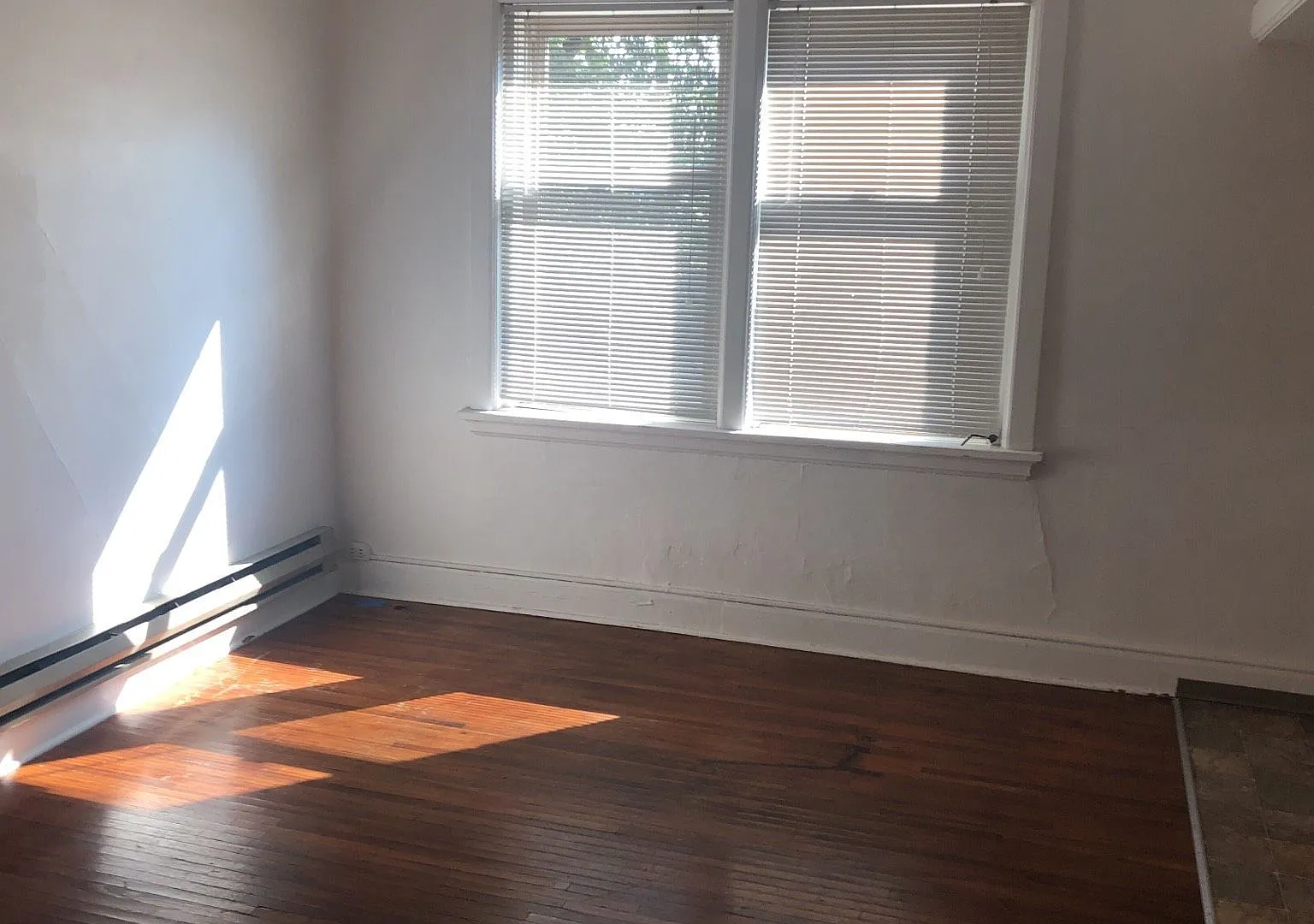 405 NE Oak Street — Photo 3