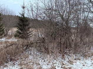 970 Mill Pond Rd, Dousman, WI 53118