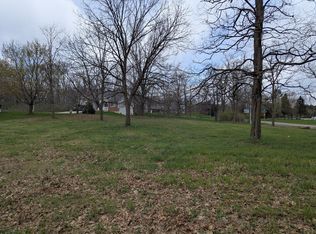 44 & 45 Wilkshire Dr, Brooklyn, MI 49230