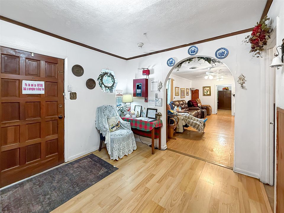 1st image of 3200 Donna Rd