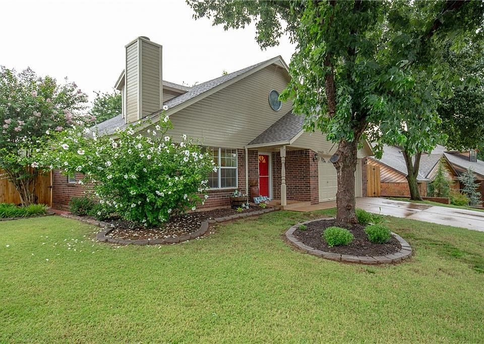 1st image of 18401 Bur Oak Dr